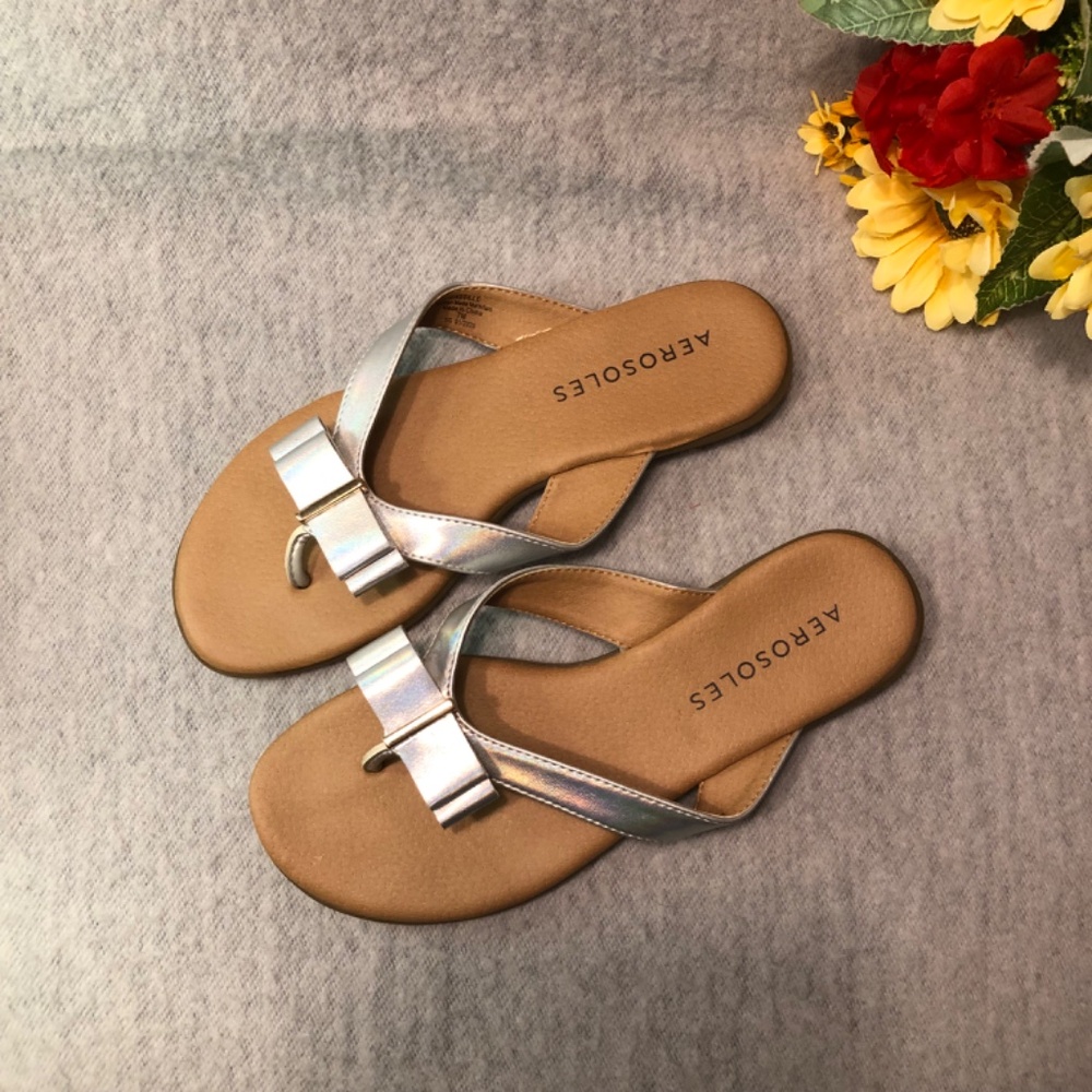 Metallic Silver Bow-Trimmed Thong-like Sandals